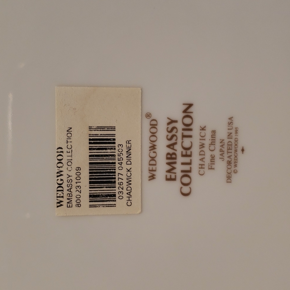 NWT Wedgwood Chadwick Dinner Plate - Picture 3 of 5